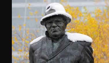 Vince Lombardi Statue